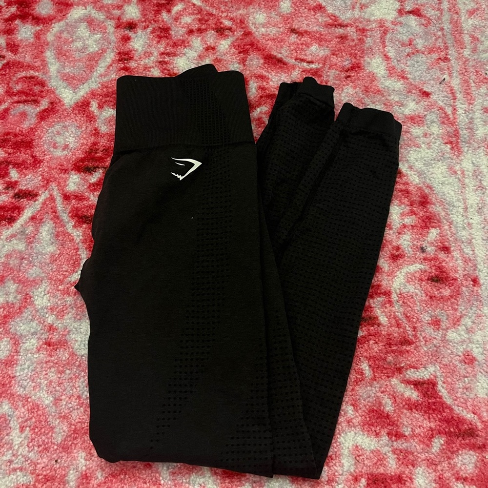 black gym shark leggings